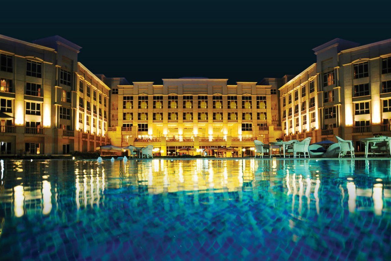 โรงแรมเดอะ รีเจนซี คูเวต Kuwait City ภายนอก รูปภาพ The Royal